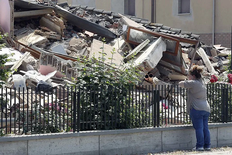 Бензинът в Италия скочи след труса