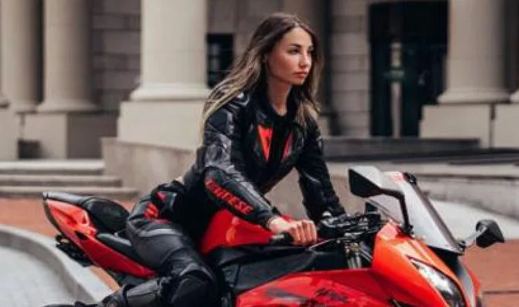 Фатален край споходи най-известната мотористка