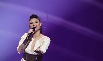 Софи се прибра дегизирана от "Евровизия"