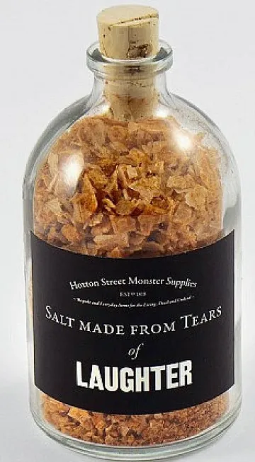 Ръсим салатата със сол от сълзи