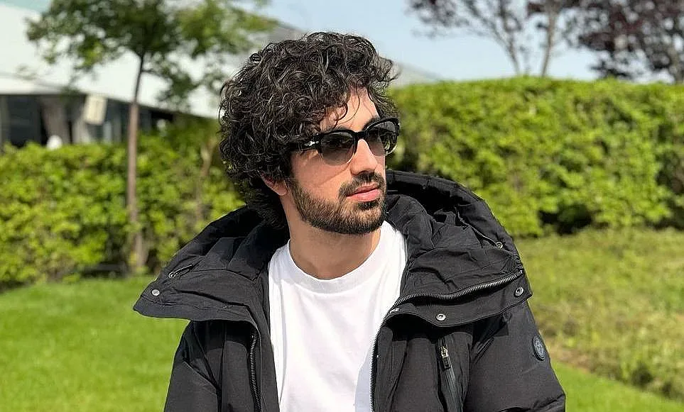 Бомба! Евгени от "Ергенът" лъсна със скандално гадже (Снимки)