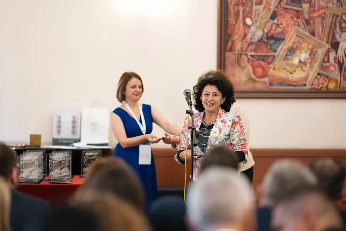 Признание за визията на кмета Галина Стоянова: Казанлък със златен приз за туризъм