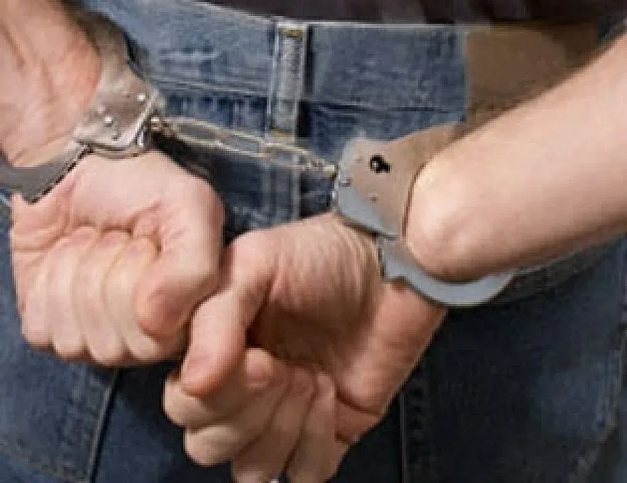 18-годишен стреля напосоки, уби момиче