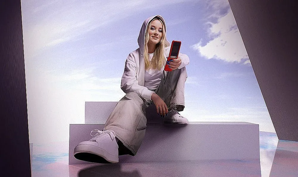 Родители и бизнес решават проблема с децата и мобилните телефони през лятото