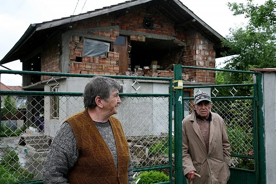 Врачки леят куршуми в Перник