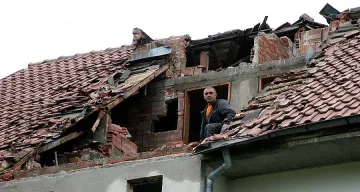 Перник благодари на природата, Господ и строителите