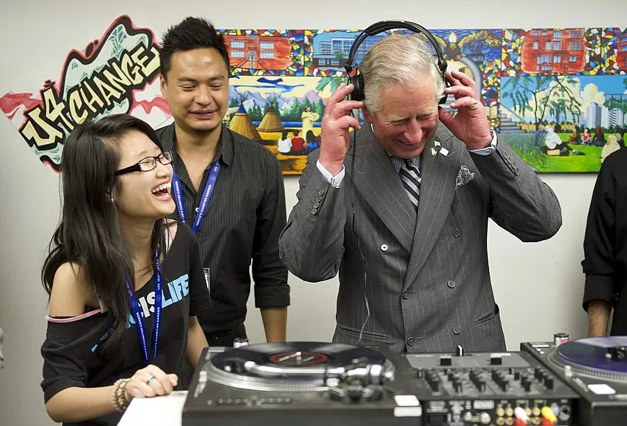 Принц Чарлс стана диджей (ВИДЕО)