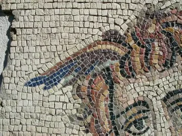 Спряха римски мозайки за износ