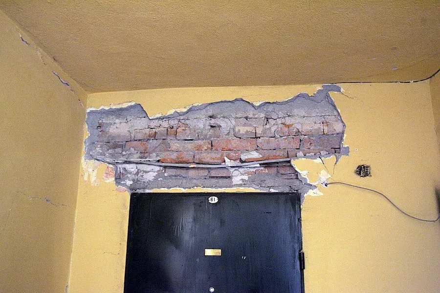 Дават пари за поражения от труса по снимка