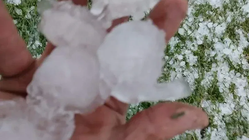 Страховита градушка покоси страната. Щетите са големи