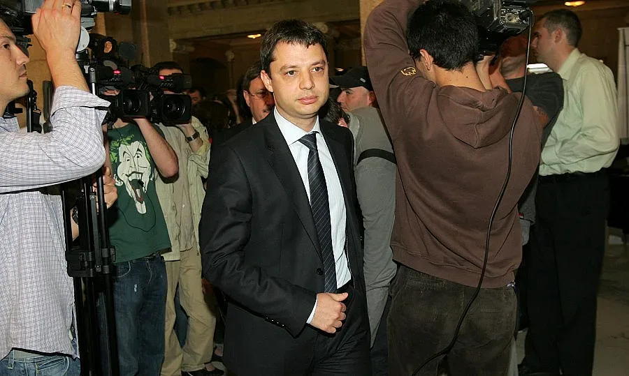 Добрев: Язовирите не са усетили люлеенето на земята 