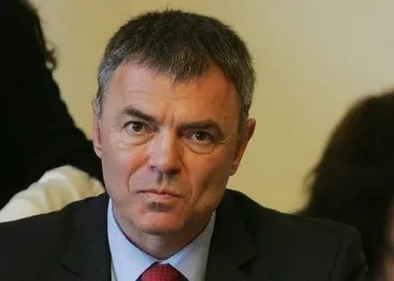 Матури ще има въпреки земетресението