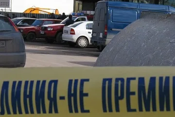 Евакуираха блок в столицата, пострадал при труса