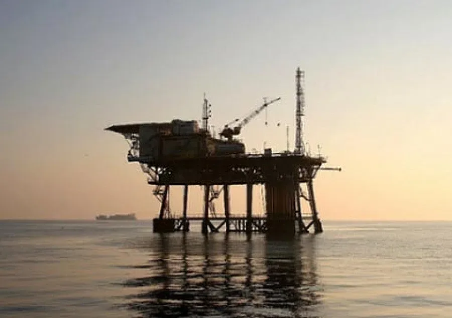 Шест фирми наддават за газ от Черно море