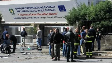 Разпитват заподозрени за взрива в Бриндизи  