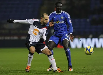 Мартин Петров продължава с "Болтън"