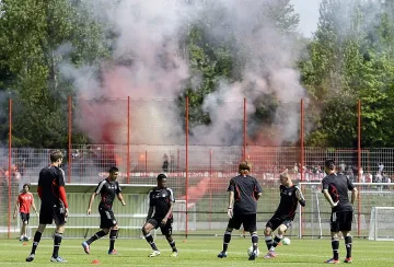 Избухна политически скандал за "Байерн"