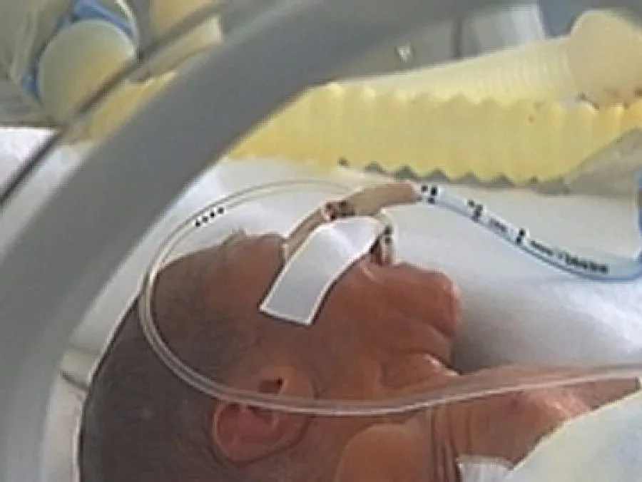 В "Токуда" спасиха недоносено бебе