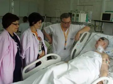 Спасиха бебето на родилката с два инсулта
