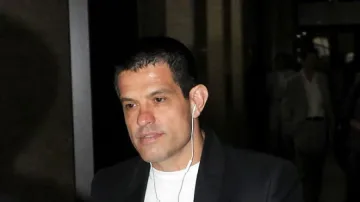 Искат постоянен арест за Брендо, кроял бягство навън