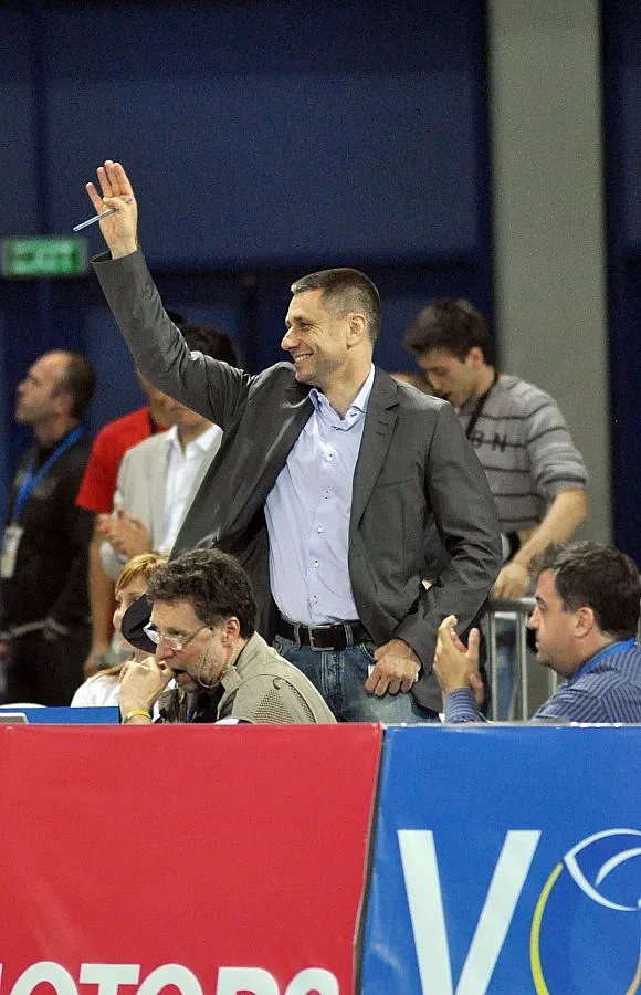 Радо Стойчев обявява решението си в 14,30 часа