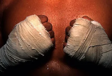 Пребиха двама мъже и жена в Студентски град