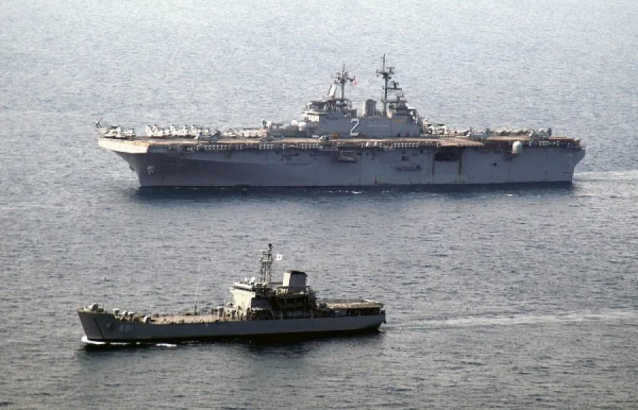 Два американски кораба се сблъскаха край Калифорния