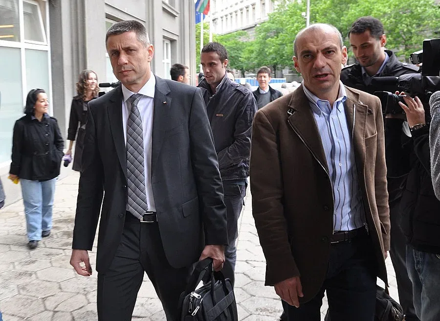 Радо Стойчев иска ден размисъл и метла в управата