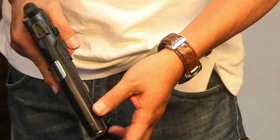 Спипали арменската банда с пистолет, снимка и адрес