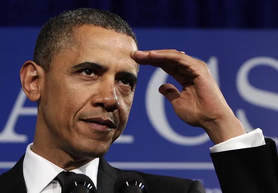 Обама обяви колко е богат, парите му били от книги