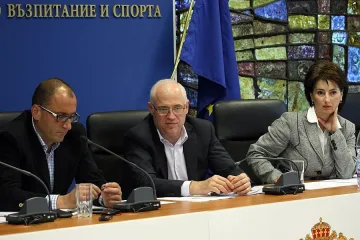 Ски клубовете на протест срещу министерството