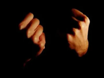 Гърци мъстят на ЕС, пребиват холандец