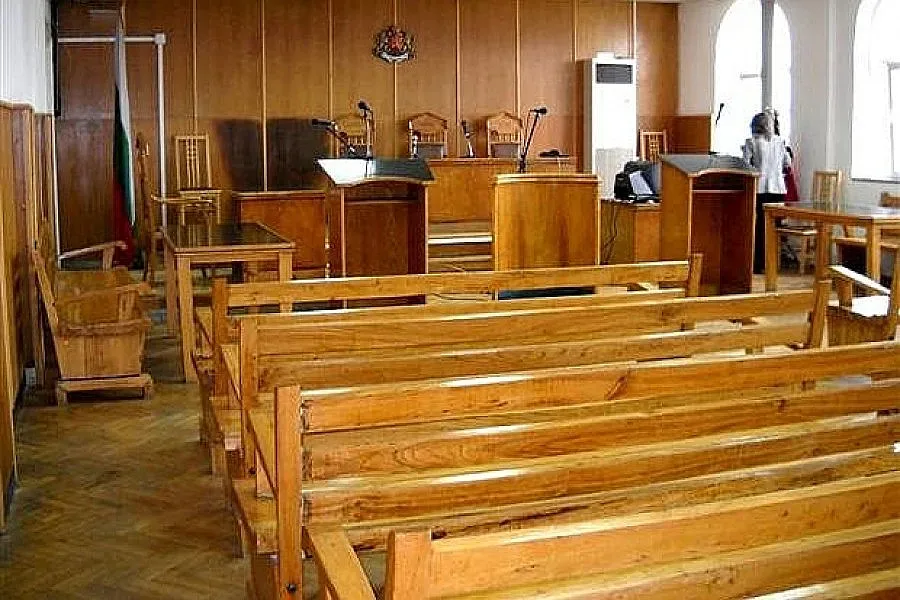 "Земетресение" спря делото "Килърите"