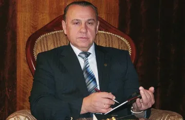 Ректорът на Красьо Черния пак забъркан в скандал