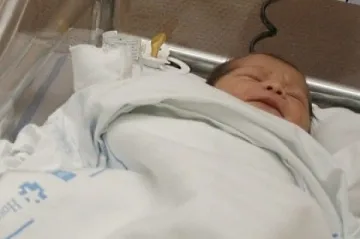 13-годишна роди, съдят бащата