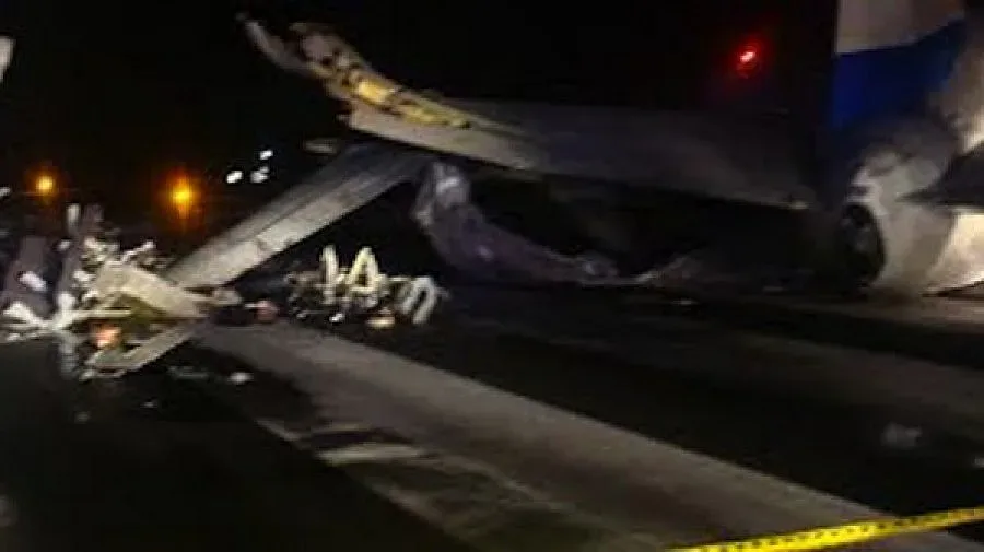 Самолет с туристи се разби в Непал