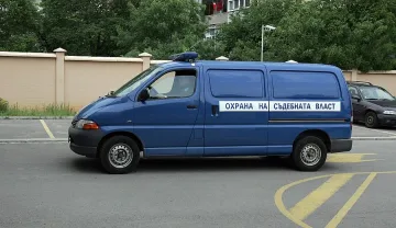 Петима от захарната афера остават в ареста, пуснаха жената