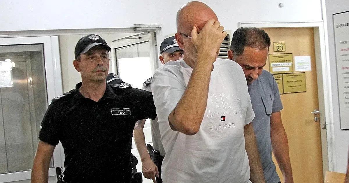 Още трима лекари обвинени за източване на Здравната каса