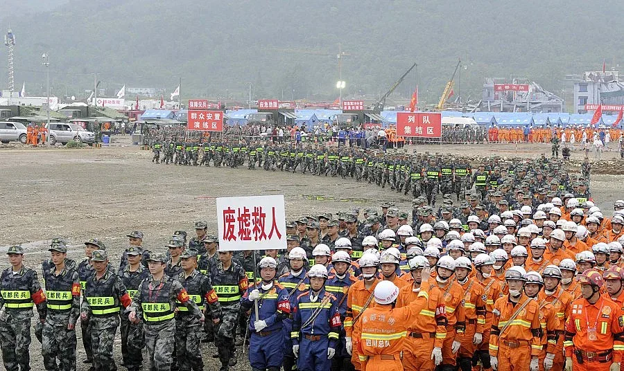 Бурите и пороите взеха жертви в Китай