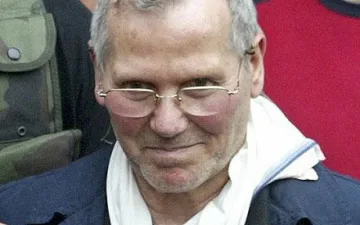 Мафиот опита да се удуши с пликче