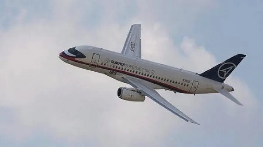 Уволниха стюардеса заради гавра с паднал самолет