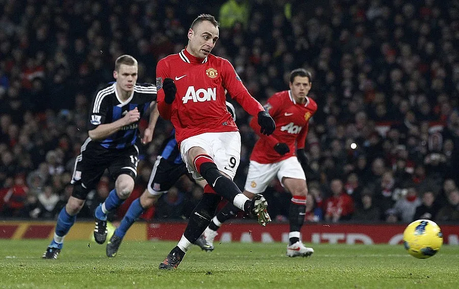 Бербатов се изнася от Англия