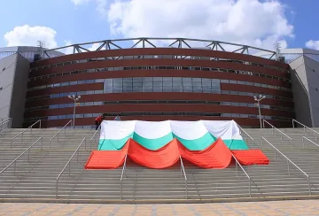 Пускат автобус между метрото и "Арена Армеец"