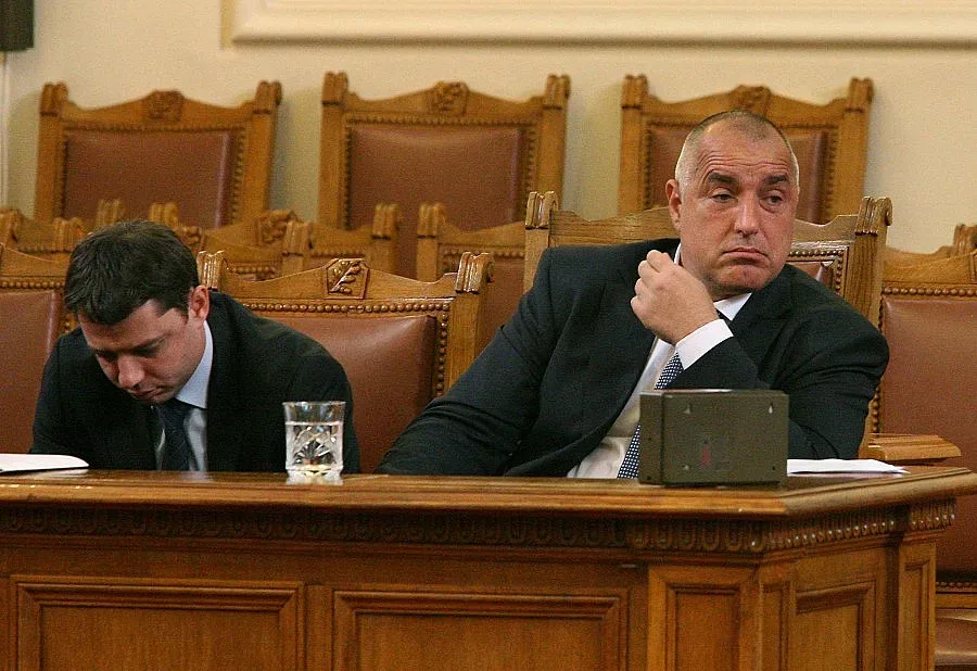 Бойко и 10 министри отговарят в парламента