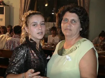 Момиче издирва майка си