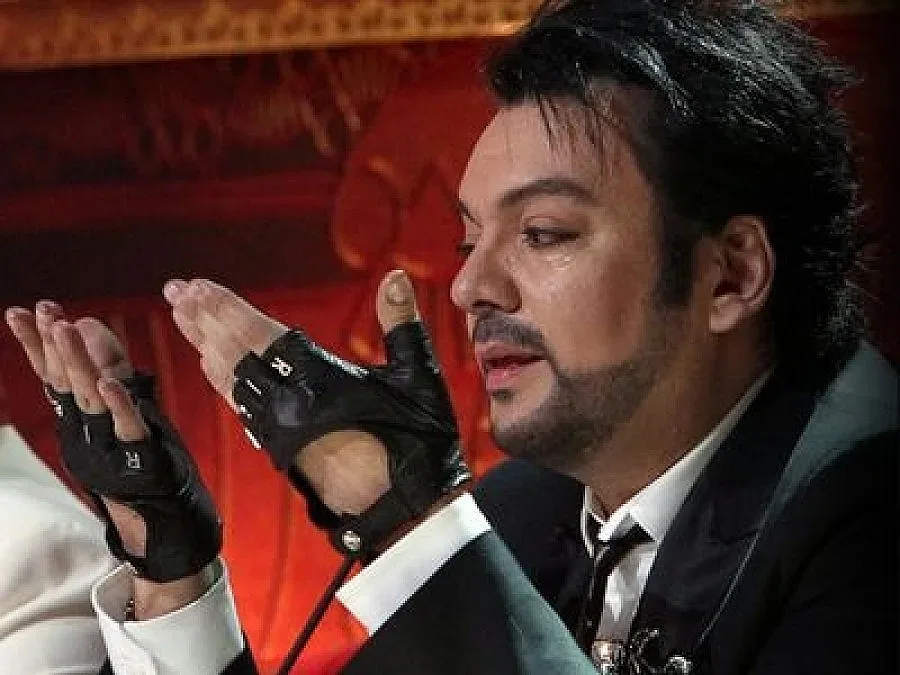 Президент подари копринен килим на Филип Киркоров