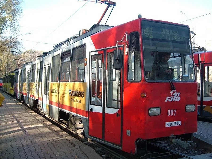 Верижна катастрофа с трамваи в Букурещ