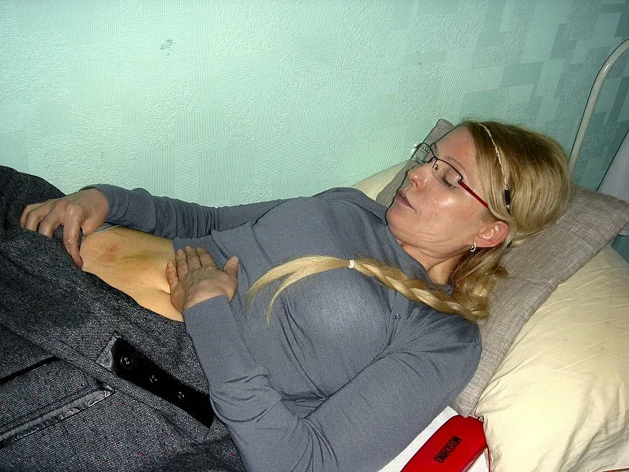 Тимошенко е прекратила гладната си стачка  