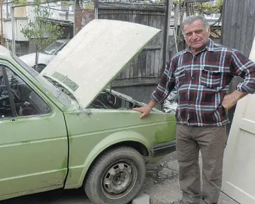 Нашенец превърна голфа си в електромобил