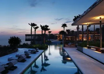 Вилите за милионери вървят с кола